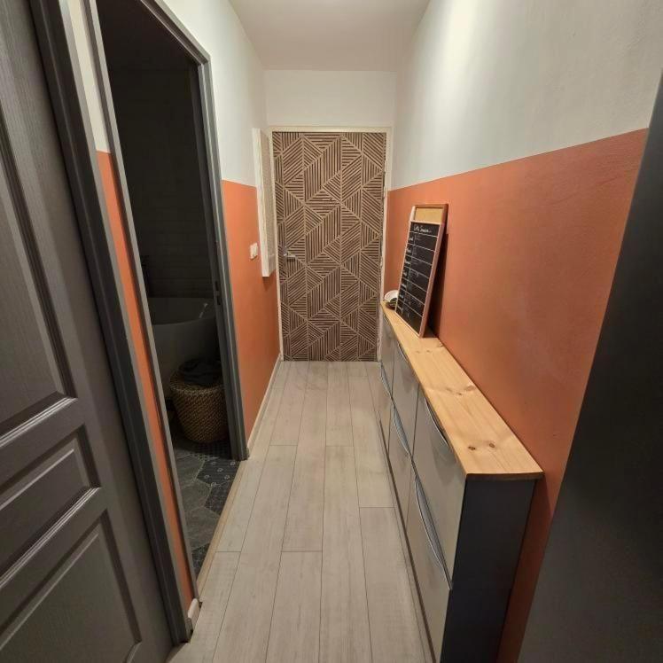 Chambre Chez L'Habitant Cosy Et Moderne, Vue Sur Montagne Сен Дьони Екстериор снимка