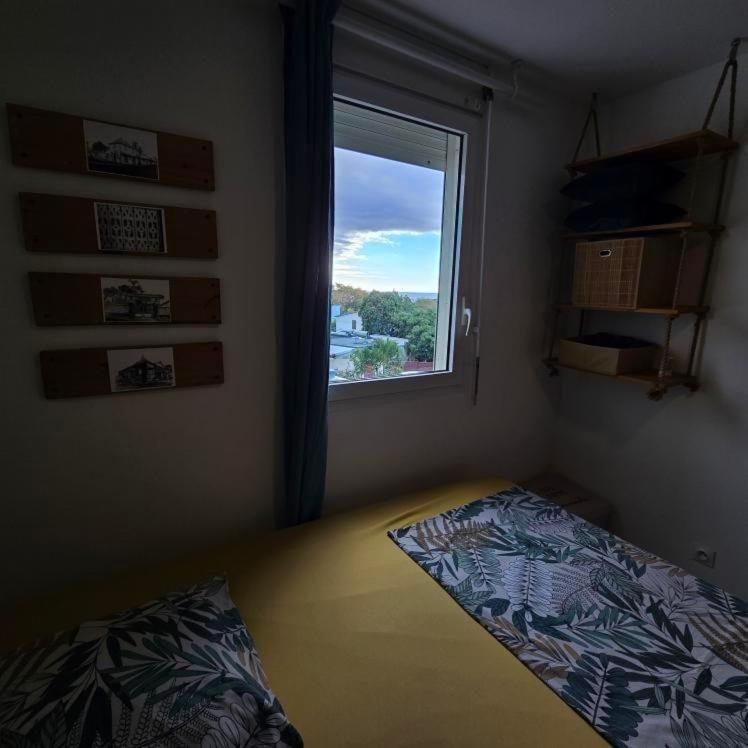 Chambre Chez L'Habitant Cosy Et Moderne, Vue Sur Montagne Сен Дьони Екстериор снимка